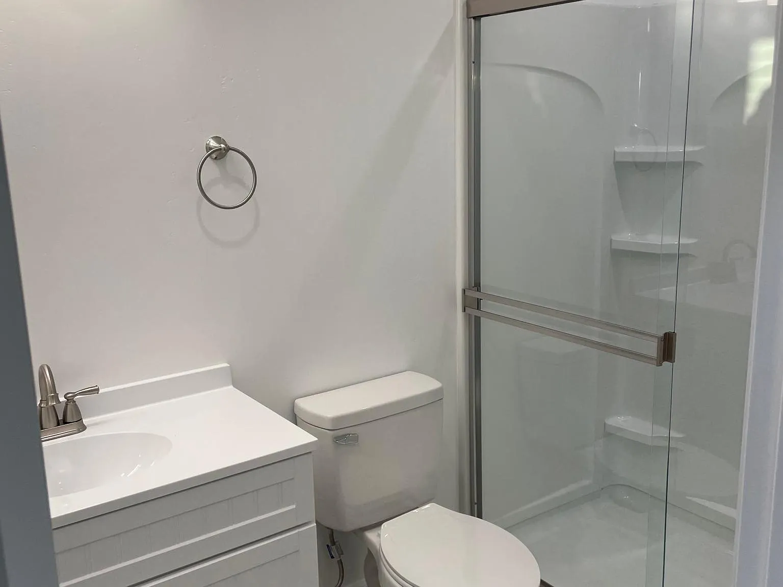 636 Emory St — Photo 4