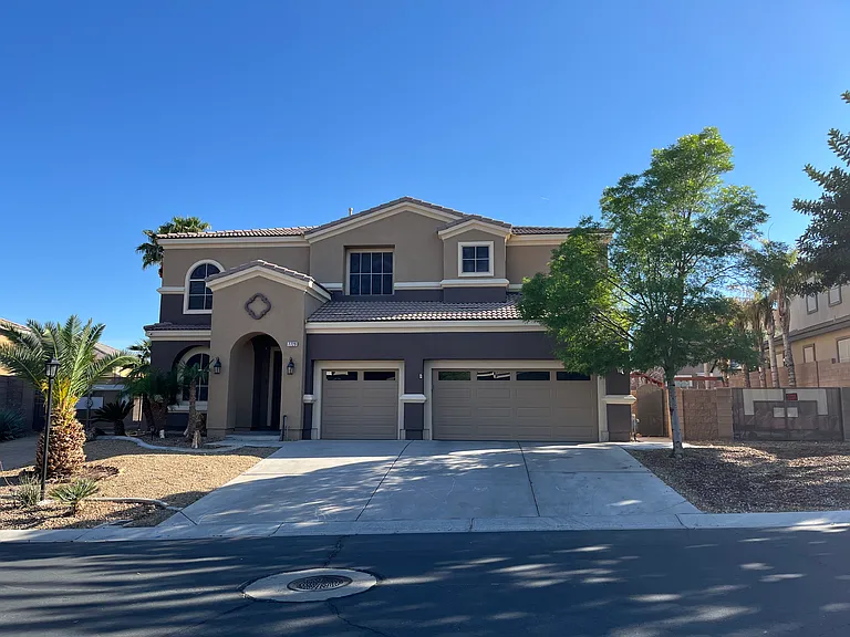 7729 Villa Gabriela Ave #B — Photo 2