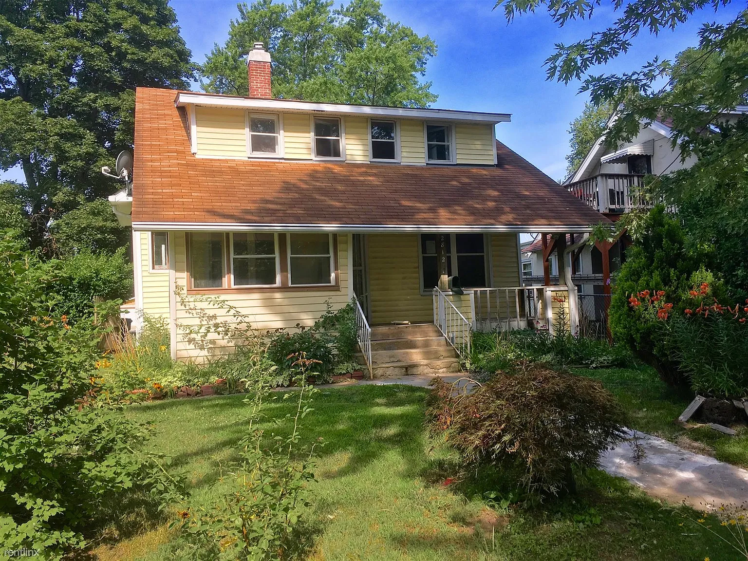 2812 Enoch Ave photo 1