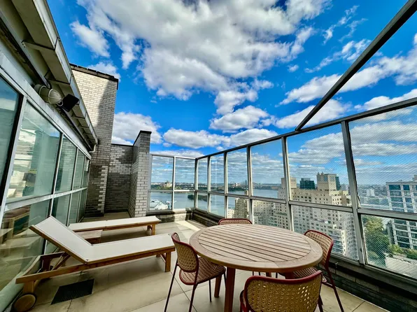 501 East 87th Street image 32 of 39