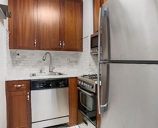 3rd image of 111 3rd Ave APT 14F