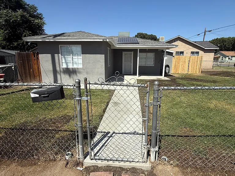 409 Plymouth Ave — Photo 12