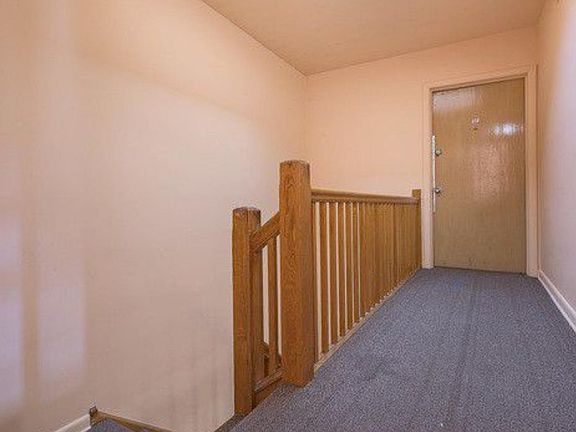 4th image of 6823 N Seeley Ave APT 3E
