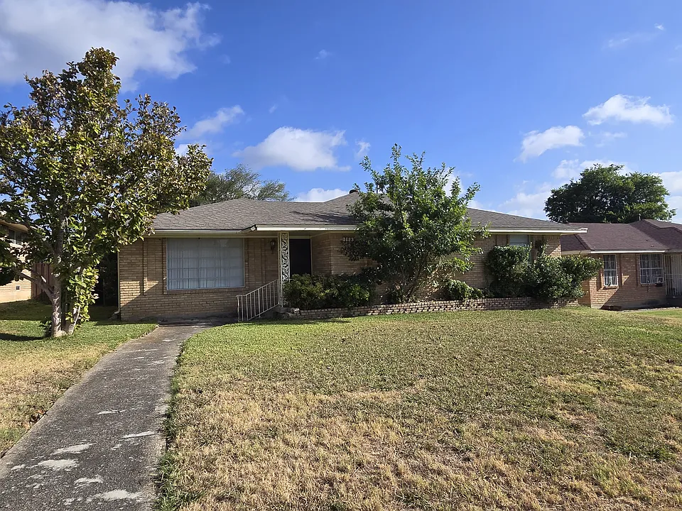 1623 Heather Glen Dr
