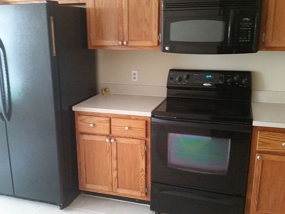 2nd image of 4290 Melissa Ct W