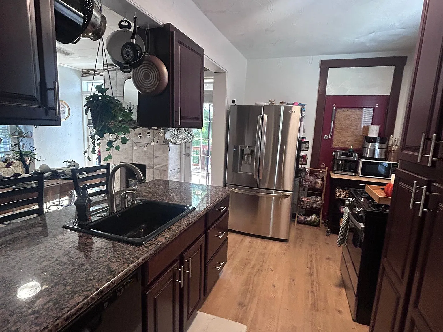 3 bed, $1,800 — Photo 4