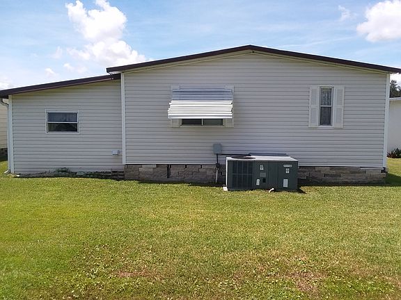 3rd image of 1000 Walker St Lot 141