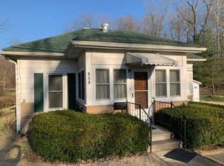 202 N Cherry St, Winslow, IN 47598