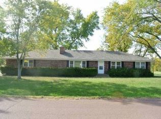 1537 NE 70th St, Topeka, KS 66617