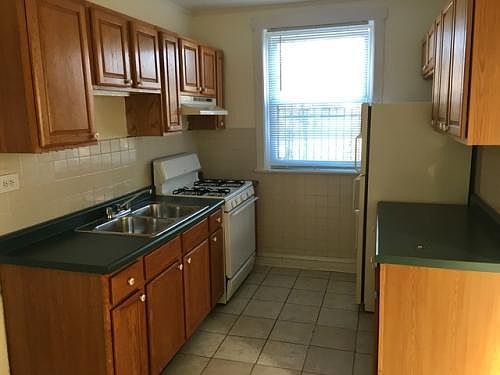 3rd image of 3725 W Eastwood Ave APT 1W