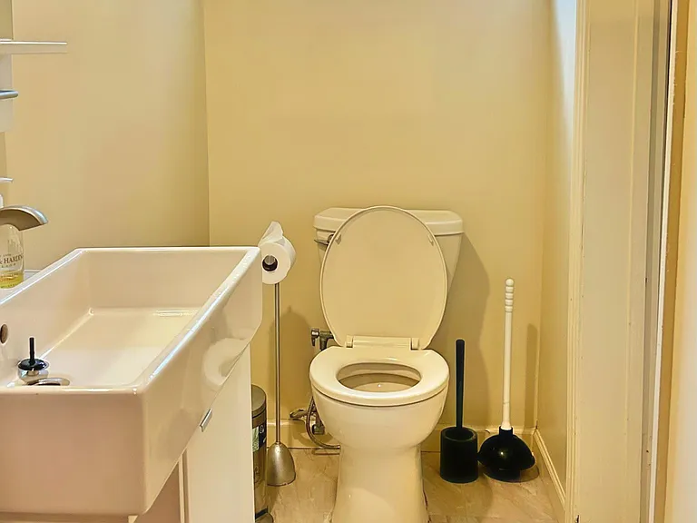 1372 Rittenhouse St NW #B — Photo 9