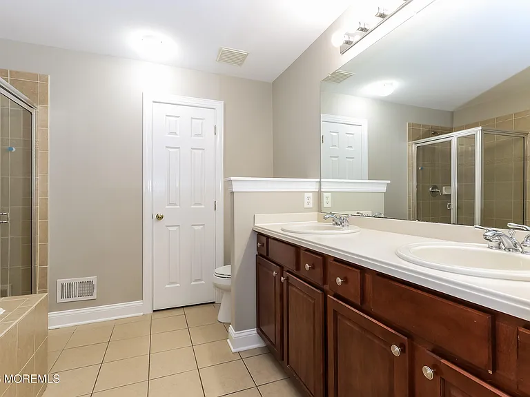 18 Deepwater Cir — Photo 12