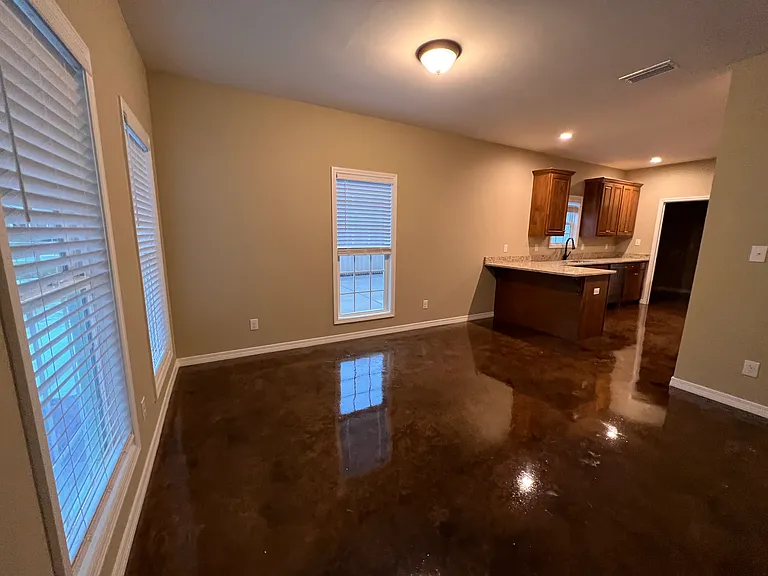33048B Stables Dr — Photo 4