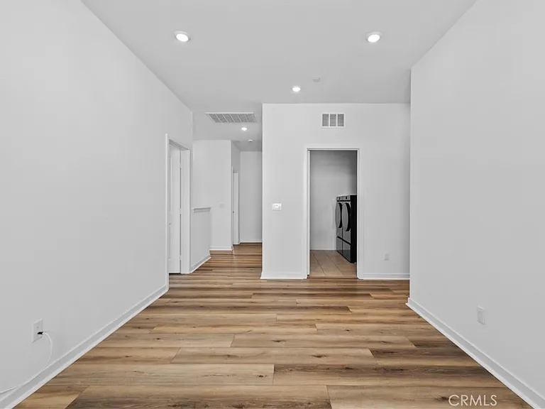 11769 Fenton Ave — Photo 20