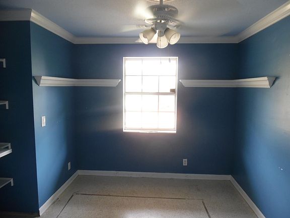 5th image of 5562 Shadyside Circle