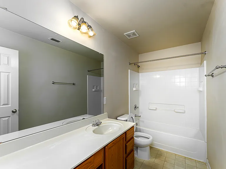 5946 Harbor Glen Dr — Photo 10