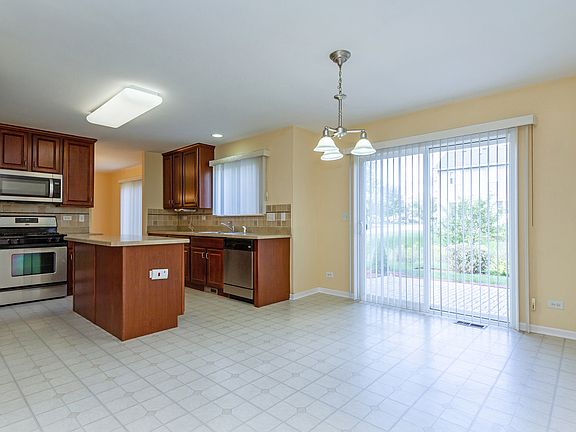 5th image of 1405 Fox Sedge Trl