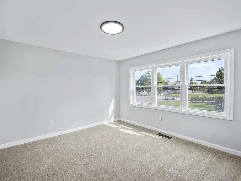 837 Virginia Ave — Photo 8