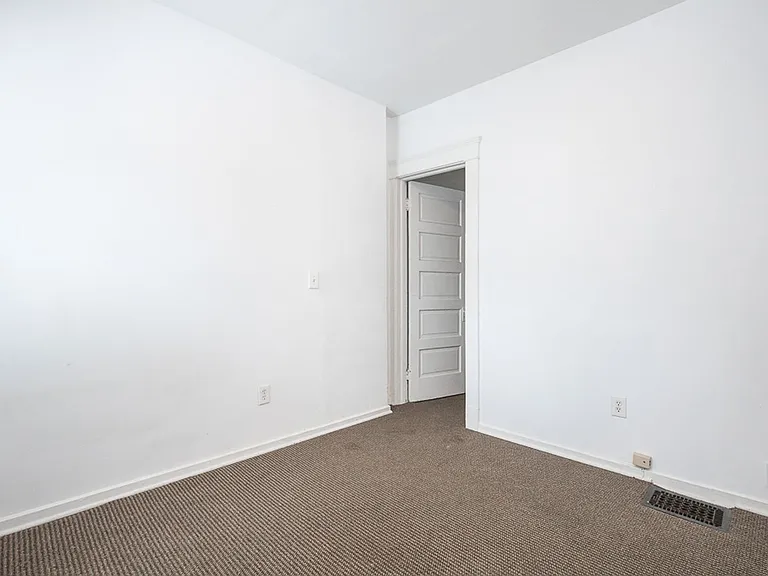 6911 Franklin Ave — Photo 11