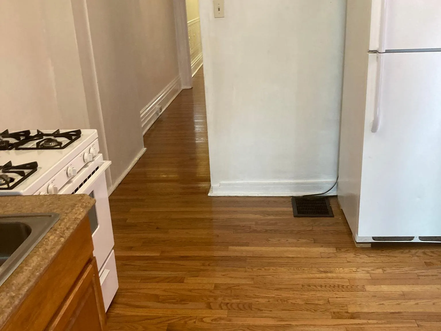 5 bed, $1,800 — Photo 2