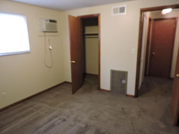 3rd image of 928 W Rich St APT H