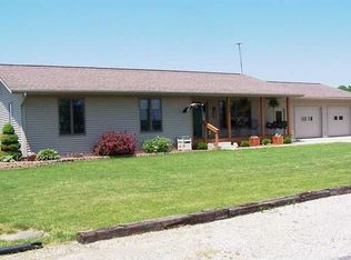 305 Bunny Ln, Edon, OH 43518
