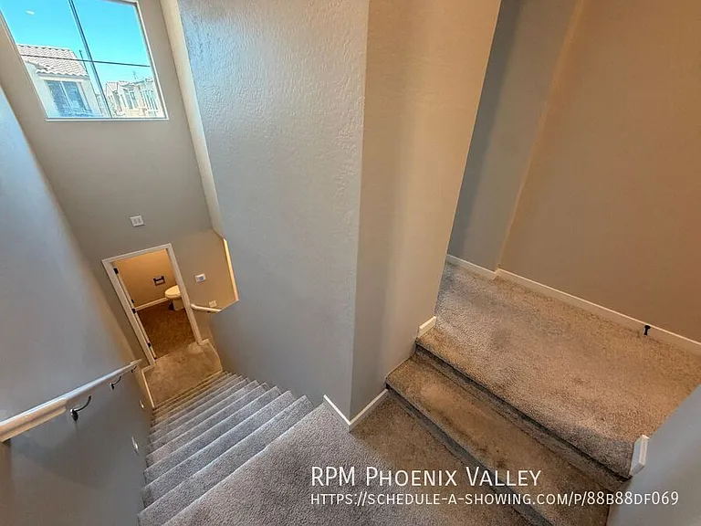 740 E Lark St #102 — Photo 7