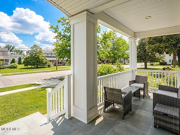 5th image of 420 Ludlow Avenue