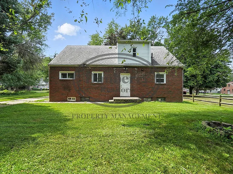822 Searles Rd — Photo 46