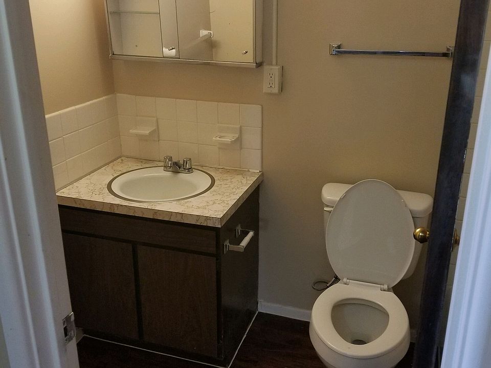 2nd image of 590 E Buchtel Ave APT 18