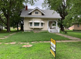 228 E Main St, Waterville, KS 66548