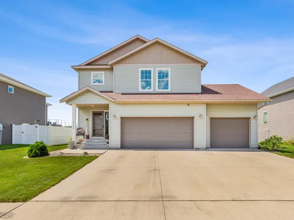 4735 54th St S, Fargo, ND 58104
