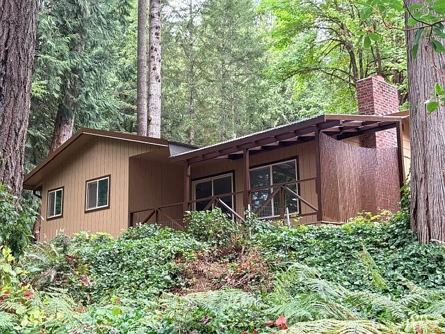 2118 Gravelly Beach Loop NW