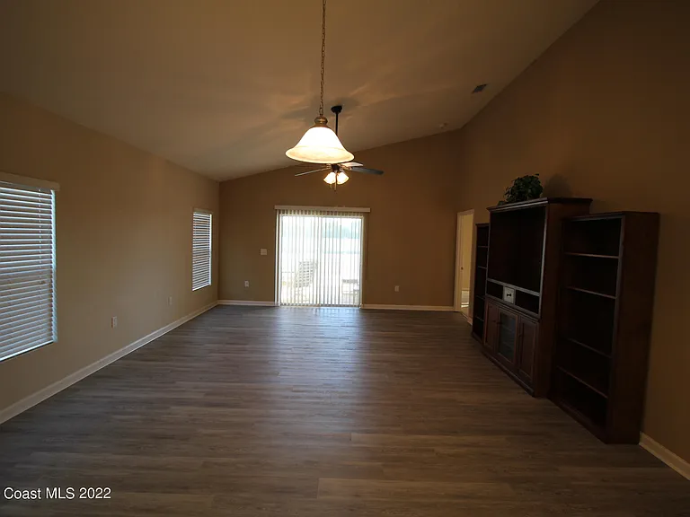 2448 Snapdragon Dr NW — Photo 8