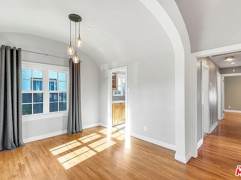 2630 S Bedford St #2630 — Photo 12