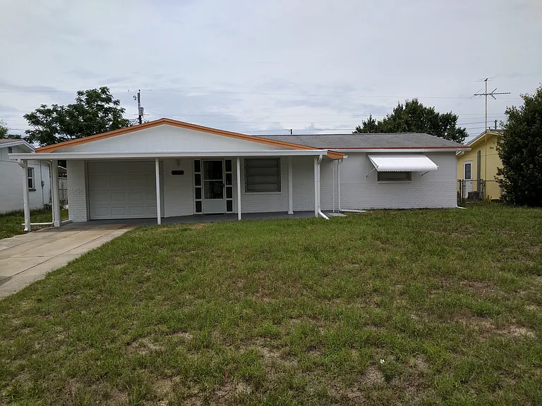 4835 Blossom Dr — Photo 1