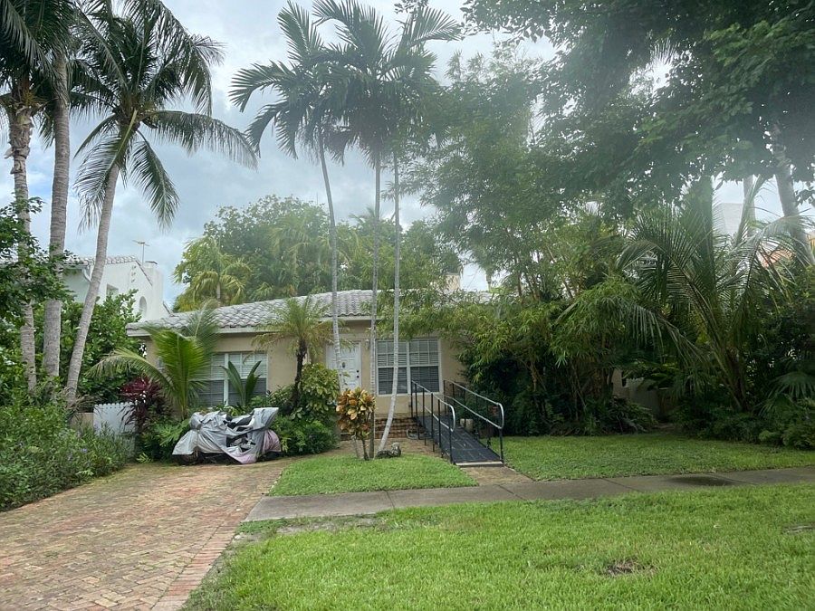 1st image of 1575 Bay Dr