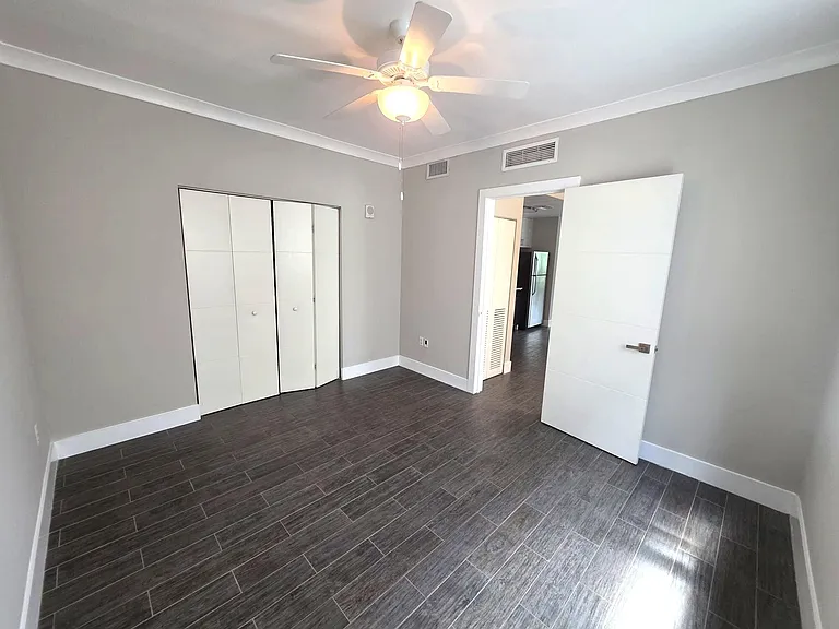 115 Menores Ave #7 — Photo 9