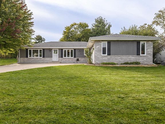 2nd image of 414 Whipple Tree LANE