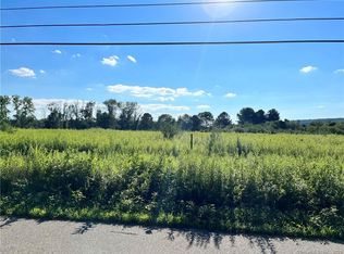 158 Pautipaug Hill Rd, Sprague, CT 06330