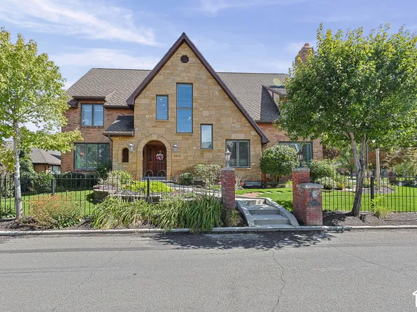 8415 S Red River Rd, Sandy, UT 84093