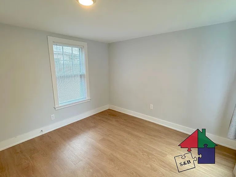 166 N Winooski Ave — Photo 20