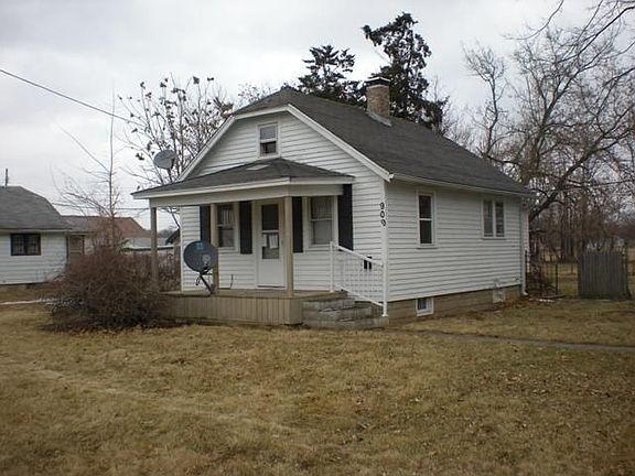 2nd image of 909 14th Ave