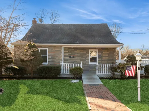 16 William Avenue, Central Islip, NY 11722