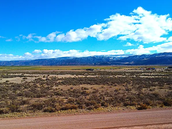 752 N 4200 W, Parowan, UT 84761