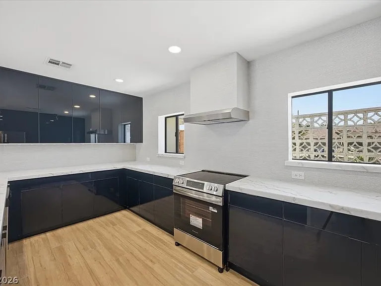 701 Canosa Ave — Photo 9