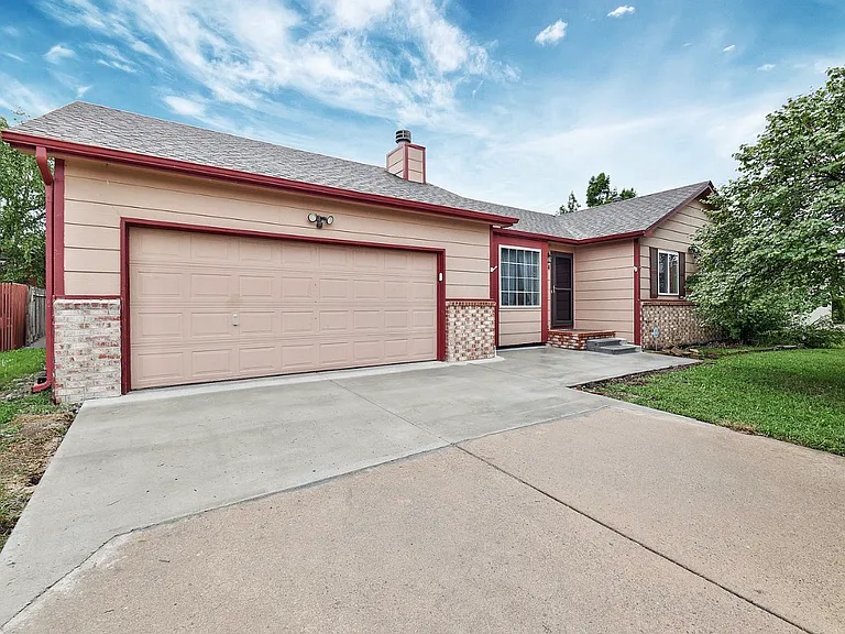 2314 S Shefford St — Photo 1