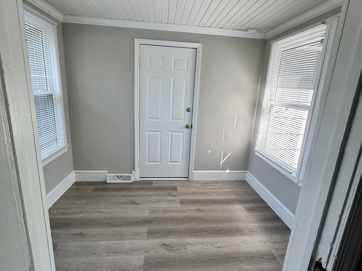 2 bed, 1200 sqft, $1,350 — Photo 3
