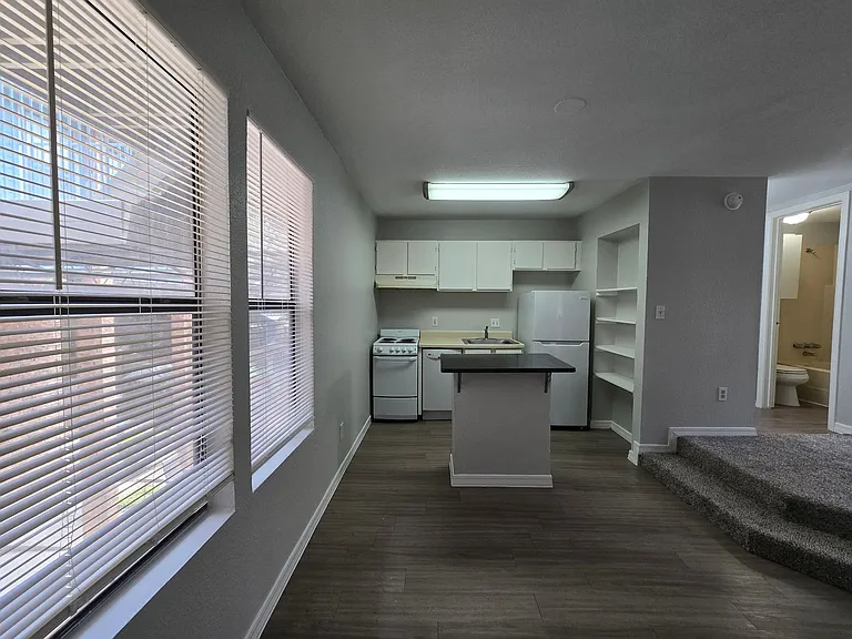 513 S Park Dr — Photo 10