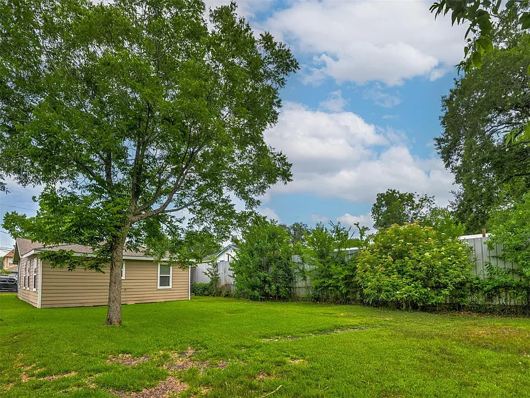7815 Jester St — Photo 21